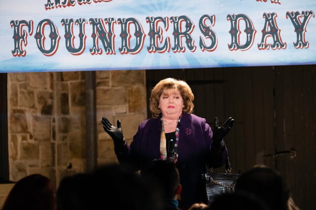 Martha Shines on Founders Day - Good Witch Season 5 Episode 8