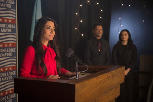 Hermione For Mayor - Riverdale Season 2 Episode 20