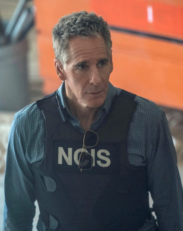 Taking Charge - NCIS: New Orleans Season 5 Episode 16