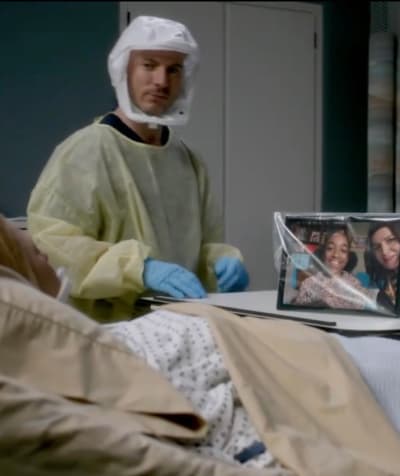 Hayes Helps  - Grey's Anatomy Season 17 Episode 8