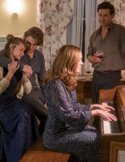 Playing the Piano - This Is Us Season 4 Episode 5
