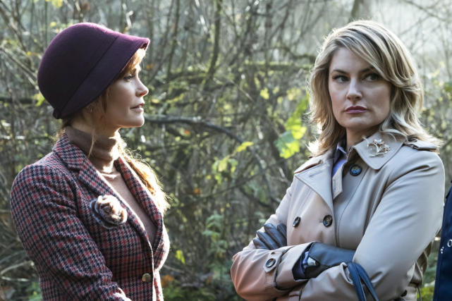 Queen Vs. Queen - Riverdale Season 1 Episode 7
