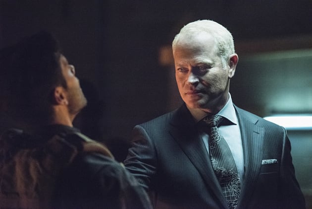 Arrow season 4 deals episode 1 full episode