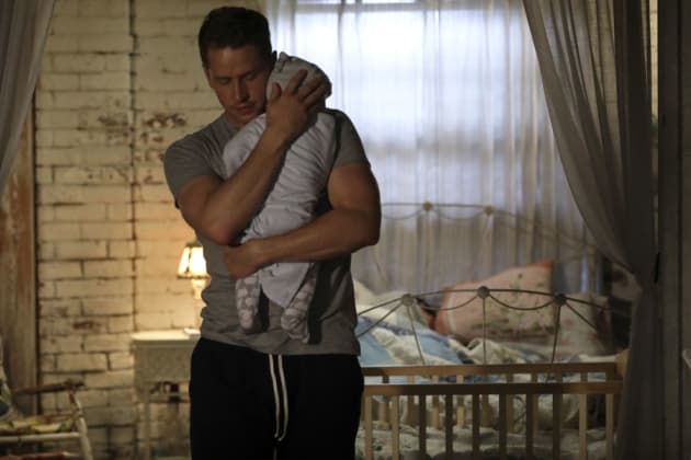 Daddy Dearest - Once Upon a Time Season 6 Episode 8