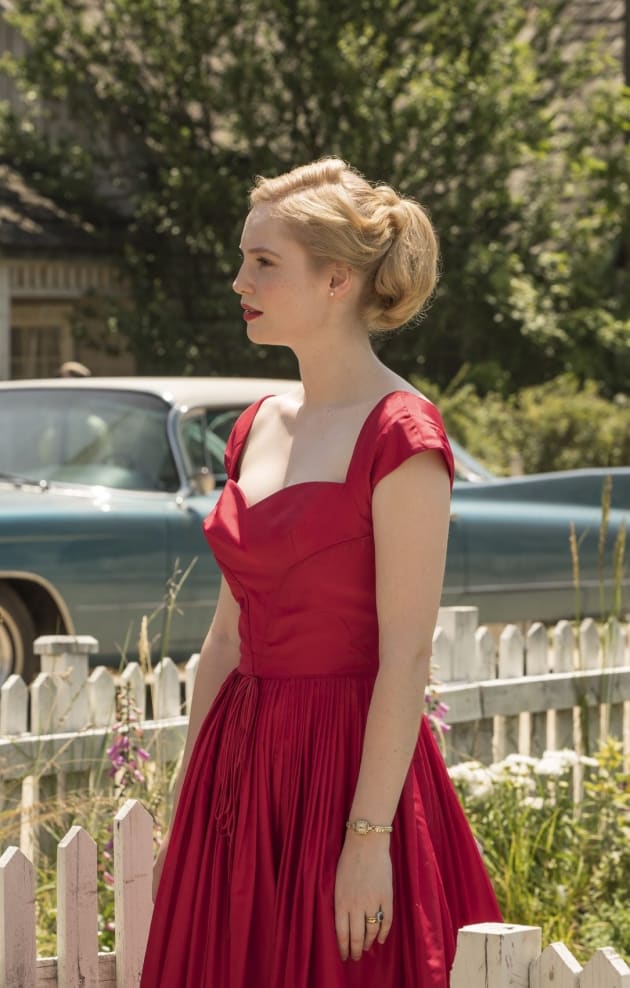 Flowers in the Attic The Origin's Hannah Dodd Ponders Corrine's Decisions and Offers her Advice