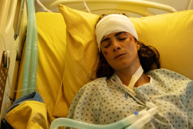 Teresa Is Hurt - Queen of the South