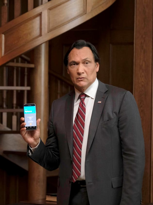 I See a Phone - 24: Legacy Season 1 Episode 4