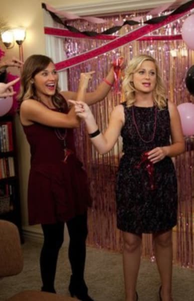 Leslie and Ann at a Party - Parks and Recreation
