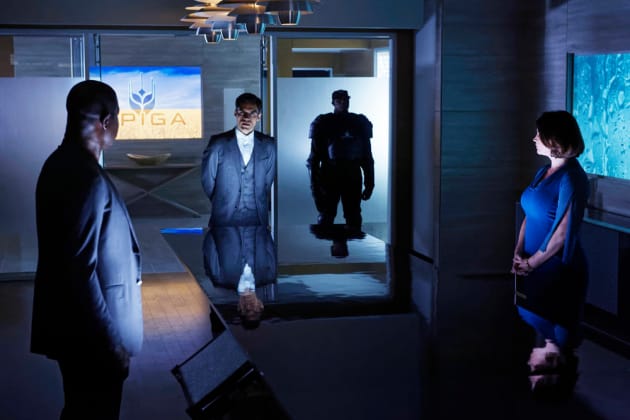 Another Glutton? - Incorporated Season 1 Episode 5