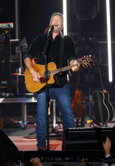 Blake Shelton performs during the CMA Summer Jam at Ascend Amphitheater 