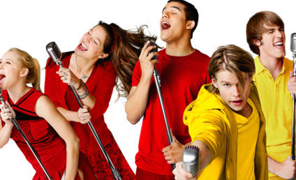 Glee Season 6 to Introduce Gay Football Player, Twin Cheerios and More
