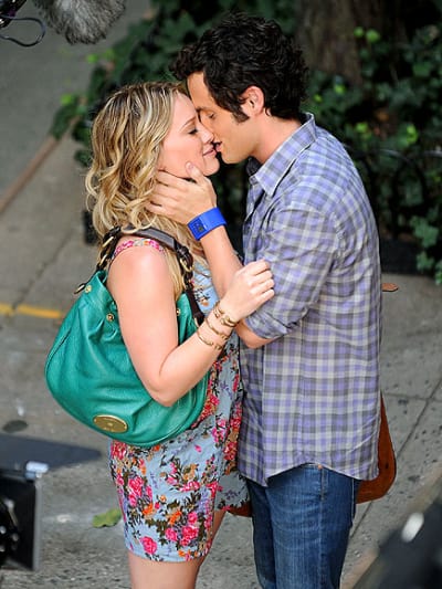 Gossip Girl Pictures Penn Kisses Hilary Tv Fanatic 