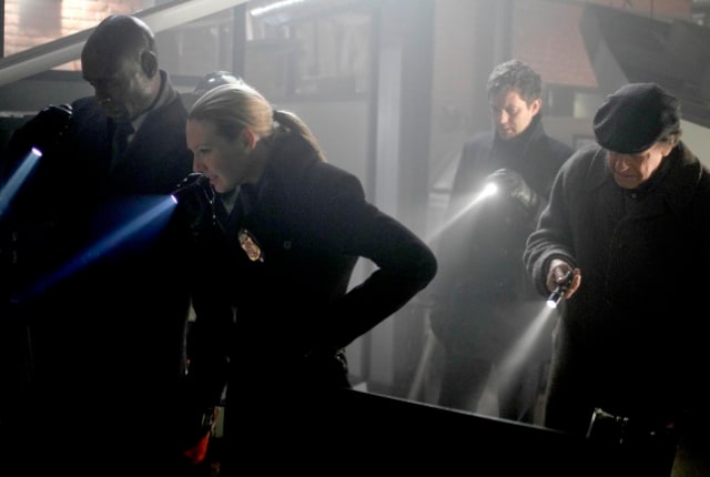 Watch Fringe Season 2 Episode 14 Online TV Fanatic