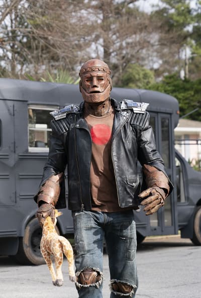 Cliff Has a Mission - Doom Patrol Season 2 Episode 1