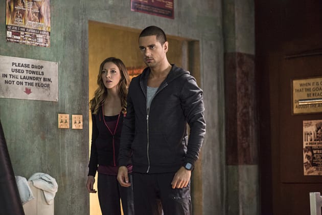 Discovering the Body - Arrow Season 3 Episode 6