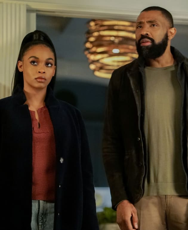 Banding Together - Black Lightning Season 3 Episode 12
