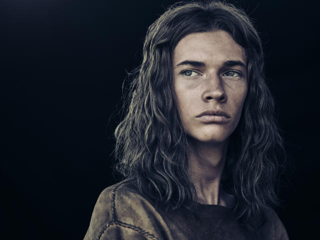 Jacob Lofland as Young Eli