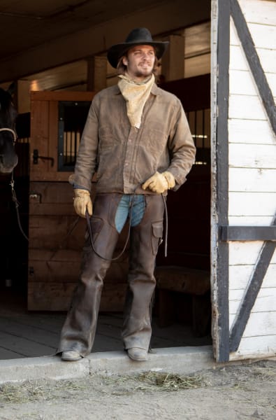 Kacey on the Ranch - Yellowstone Season 2 Episode 1