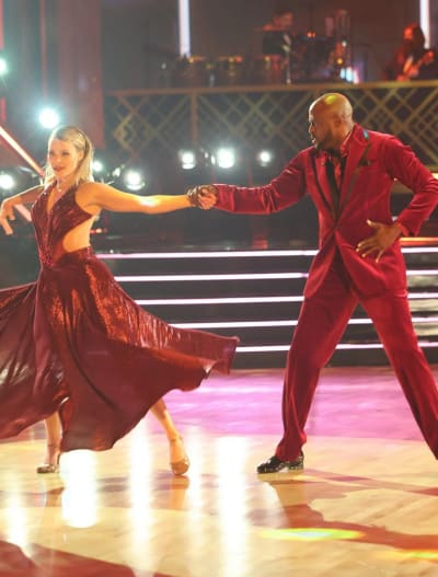 Witney and Wayne on the Finale - Dancing With the Stars