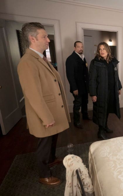 (TALL) A Serial Rapist - Law & Order: SVU Season 20 Episode 12
