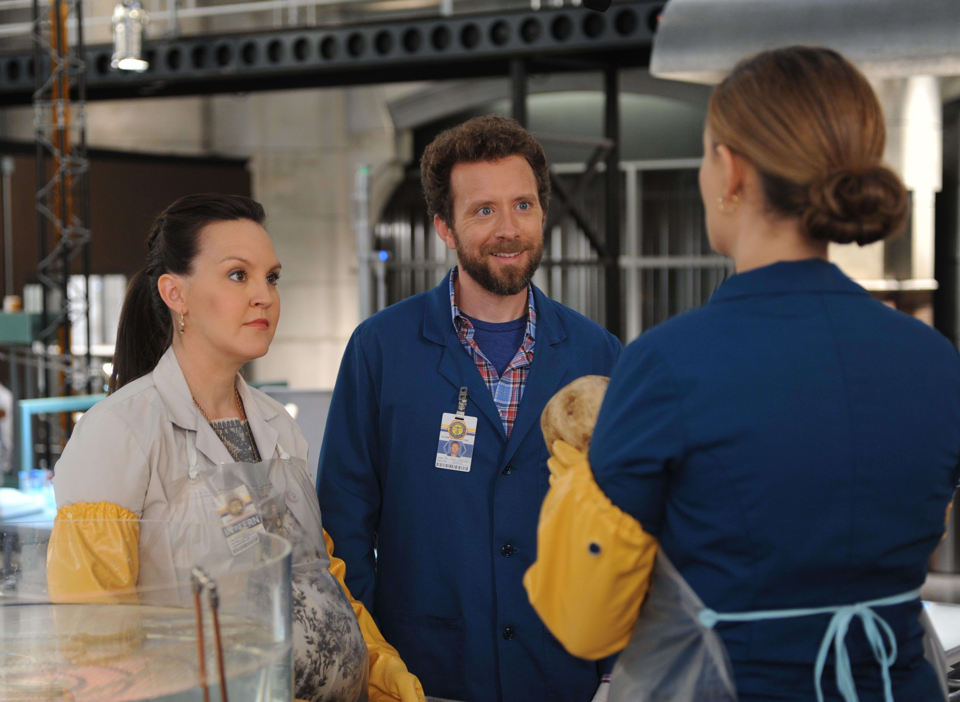 Hodgins Daisy And Brennan Work Hard To Solve The Murder Of A Famous Crossword Puzzle Master Bones Season 10 Episode 8 Tv Fanatic