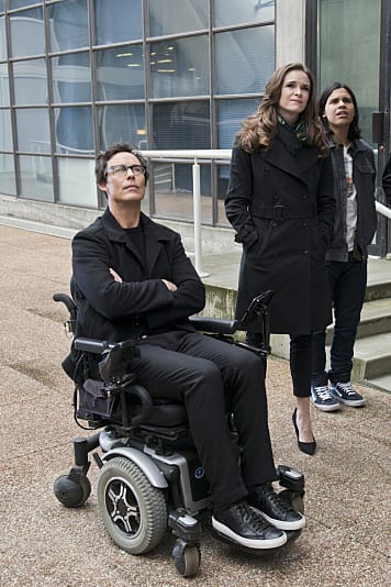 Meeting With Mcgee The Flash Season 1 Episode 18 Tv Fanatic