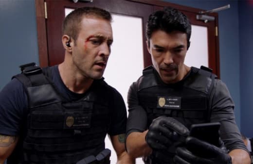 Finding the Mole - Hawaii Five-0 Season 9 Episode 15