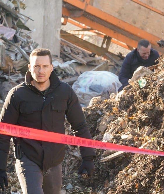 Garbage Fill -tall - Chicago PD Season 9 Episode 12