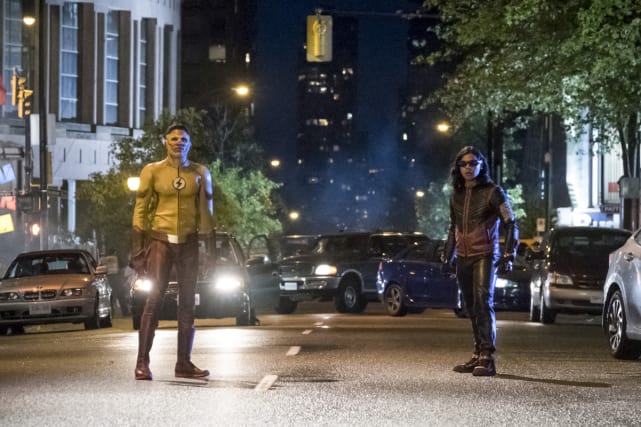 Can You Dig The Flash-y Vibe - The Flash Season 4 Episode 1