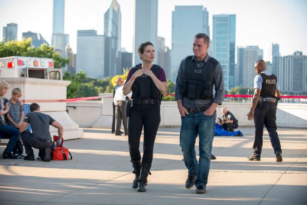 Lindsay and Voight - Chicago PD Season 3 Episode 2