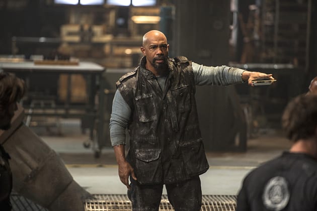 Pike Looking Angry - The 100 Season 3 Episode 4 - TV Fanatic