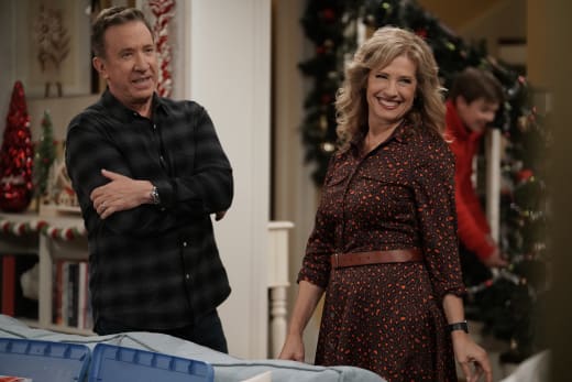 Mike Vanessa Christmas - Last Man Standing Season 7 Episode 9