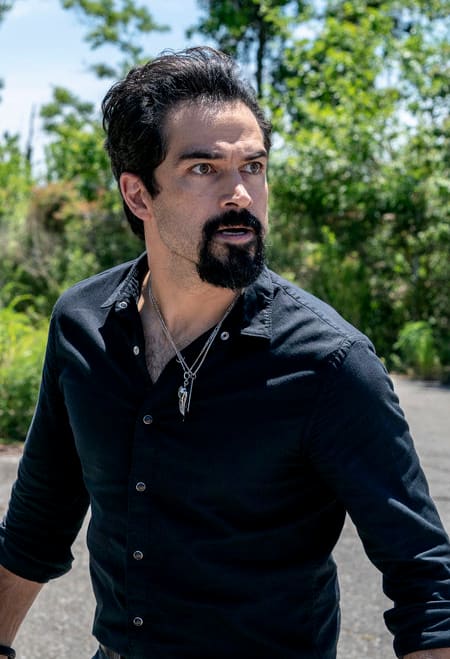 Javier To The Rescue - Queen of the South Season 4 Episode 9