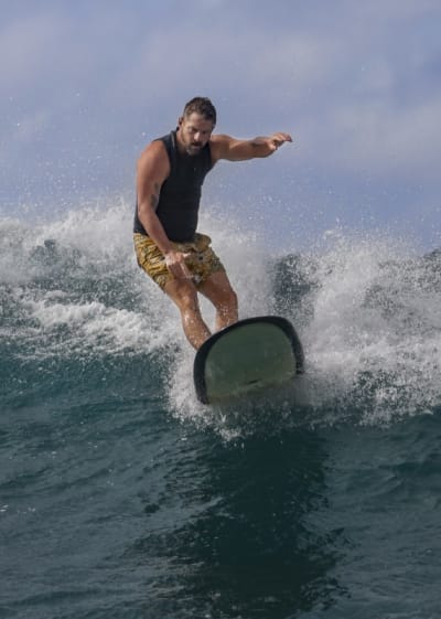 Surfing Therapy - Magnum P.I. Season 4 Episode 8