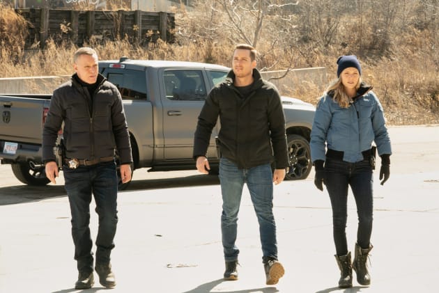 On the Scene - Chicago PD Season 8 Episode 12
