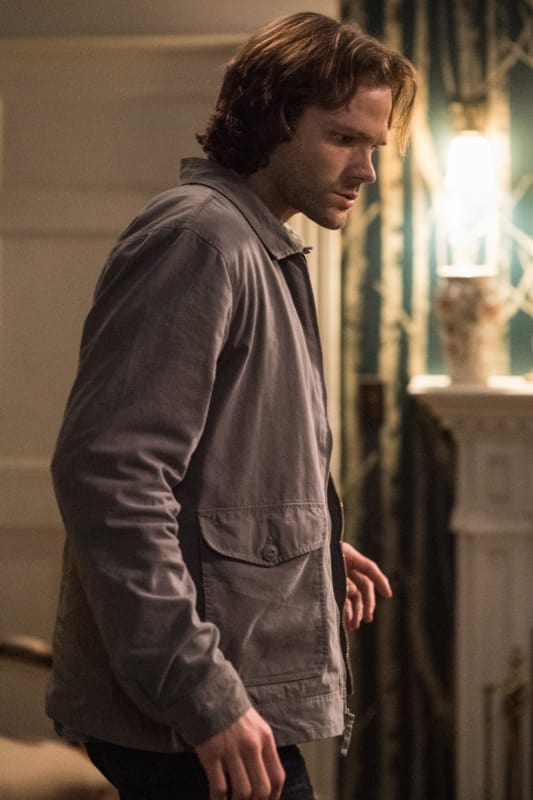 Sam keeps looking at the ground - Supernatural Season 12 Episode 20