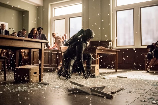 A Stunning Entrance - Arrow Season 6 Episode 21