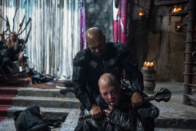 An Asset - The 100 Season 3 Episode 16