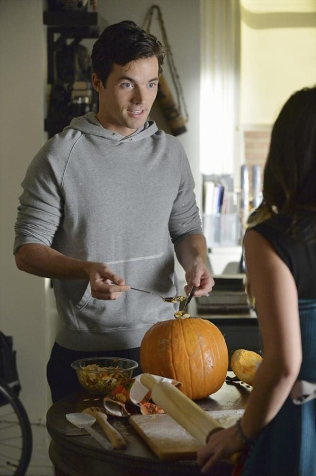 Kitchen Fun - Pretty Little Liars Season 5 Episode 12