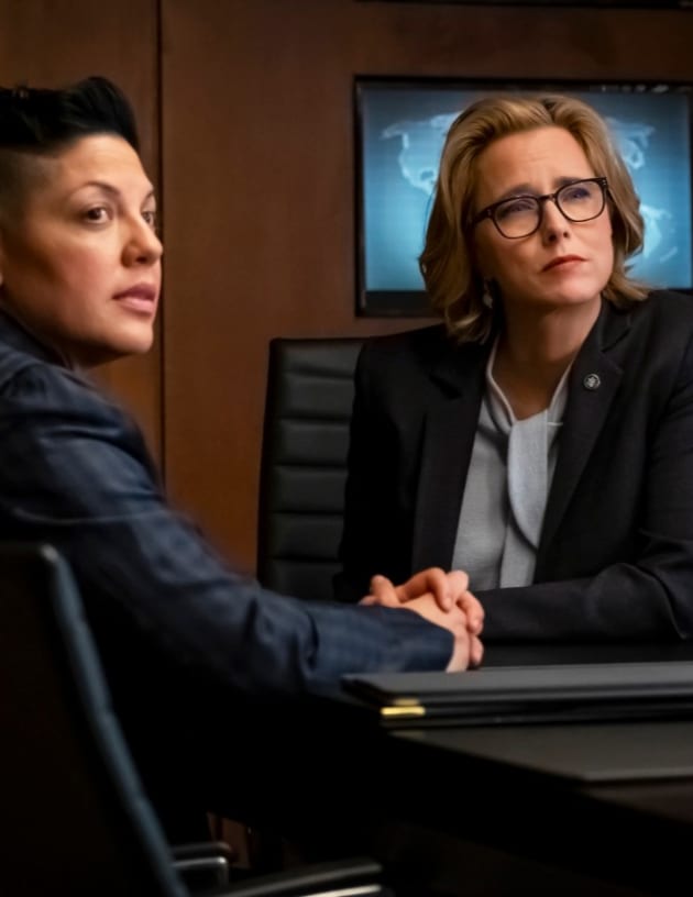 Kat Sits With Elizabeth - Madam Secretary Season 5 Episode 18