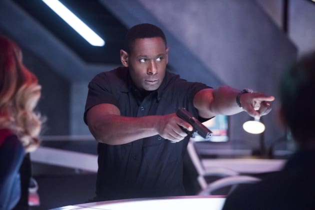 J'onn - Supergirl Season 2 Episode 11