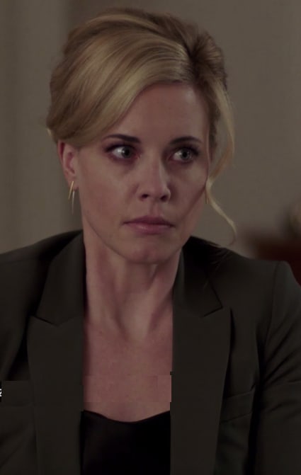 Kelly Anne Panics - Queen of the South Season 5 Episode 4