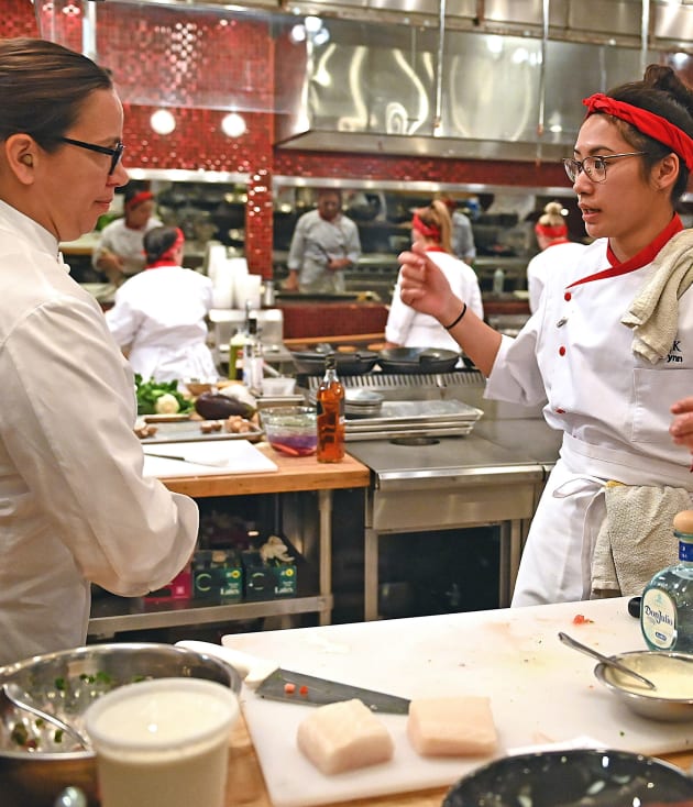 Hell's Kitchen' season 20 episodes 13 and 14 recap: 2-hour episode -  GoldDerby