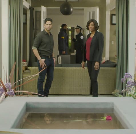 Looking Around - Criminal Minds Season 13 Episode 18