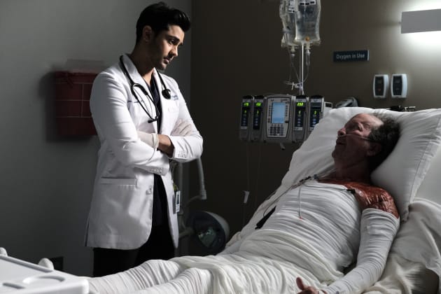 Devon's Burn Patient - The Resident Season 4 Episode 3