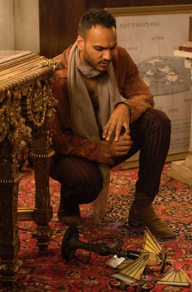 Penny broken lamp - The Magicians Season 5 Episode 10