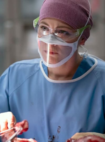 Wilder in Surgery - tall - New Amsterdam Season 5 Episode 7