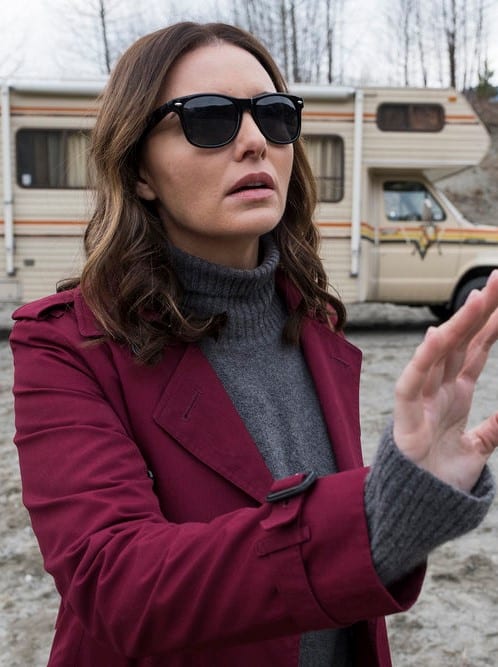 Agent Linda - Resident Alien Season 1 Episode 6