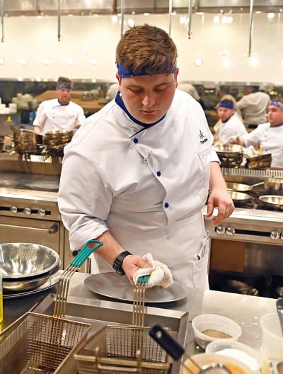 Watch hell's kitchen new arrivals season 20 online free
