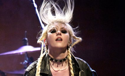 Taylor Momsen Performs Pretty Reckless Songs, Lap Dances in Spain
